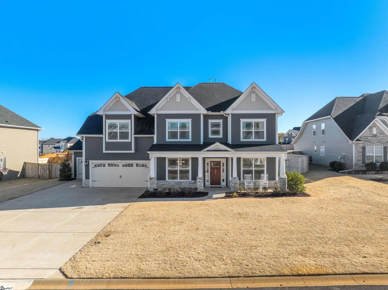 202 Lakeway Place - Photo 1