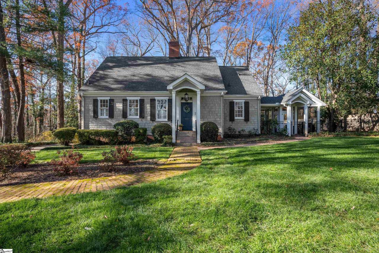 7 Clarendon Avenue - Photo 1
