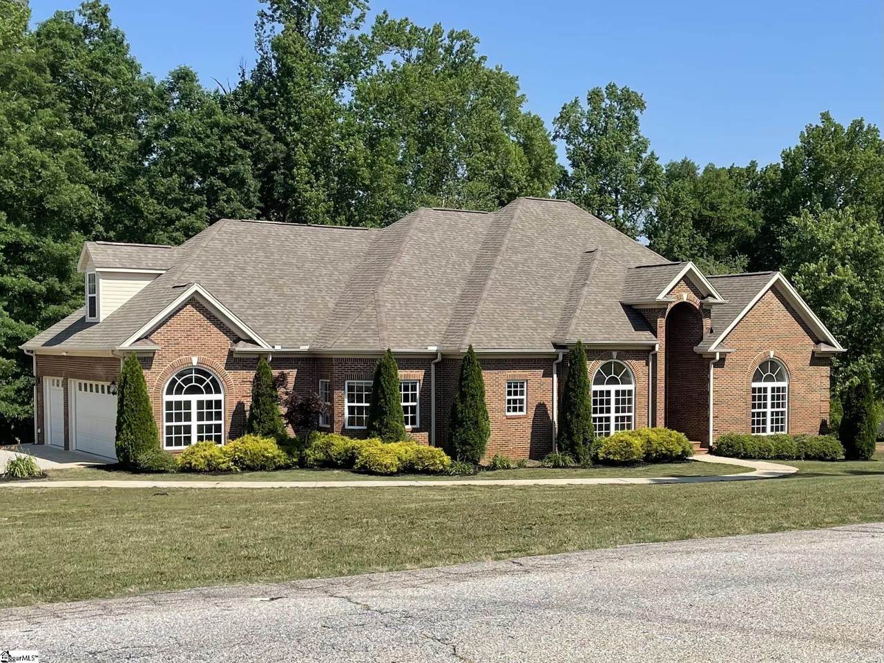 320 Pine Drive - Photo 1