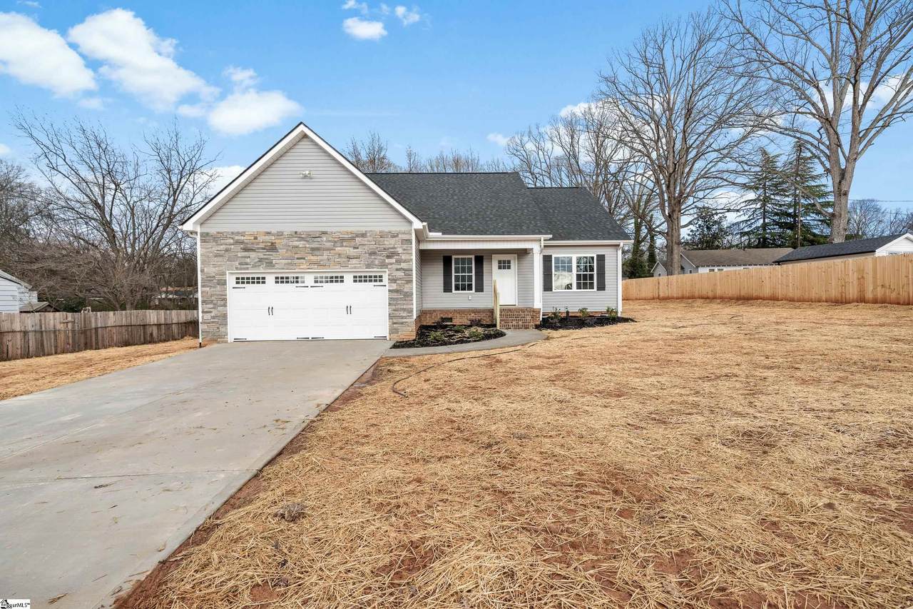 407 Welcome Avenue - Photo 1