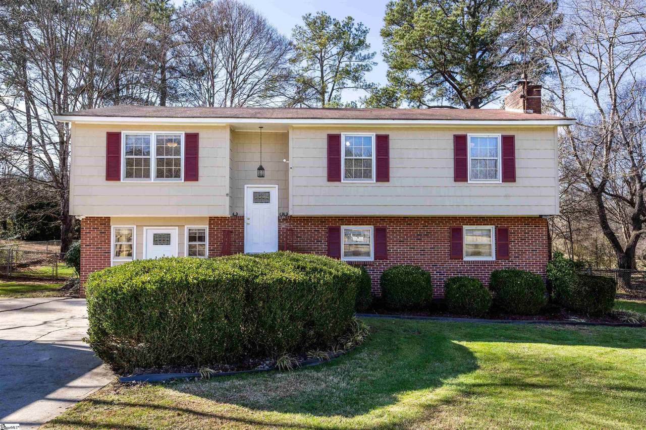 151 Pineland Avenue - Photo 1