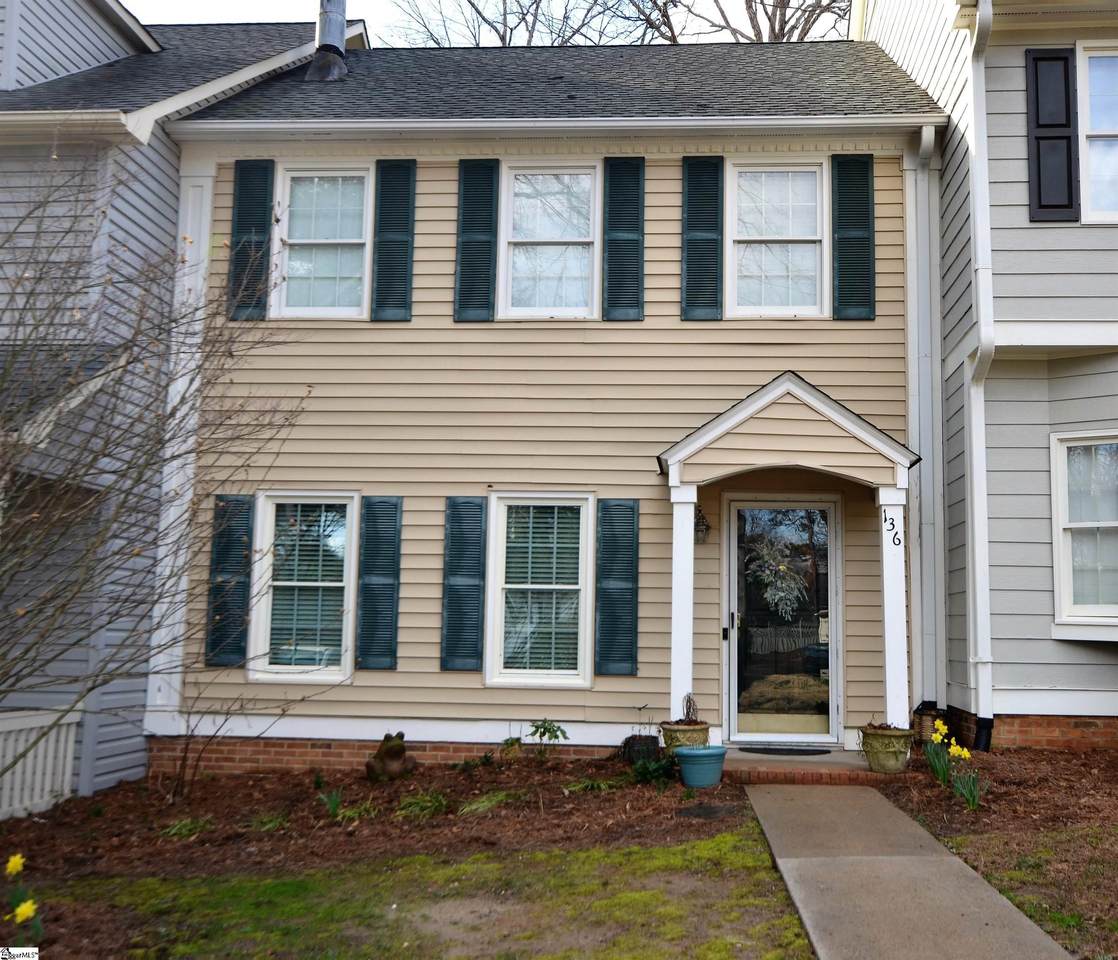 136 Inwood Court - Photo 1