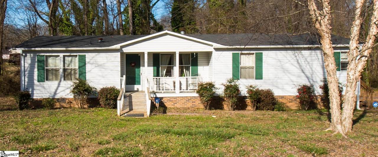 103 Douglas Drive - Photo 1