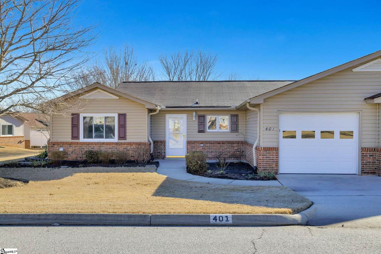 401 Lakeside Circle - Photo 1
