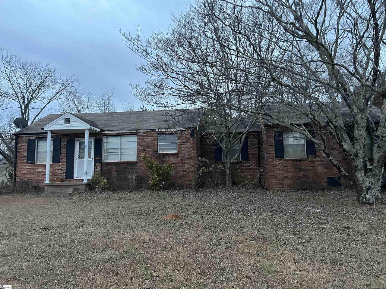 689 Log Shoals Road - Photo 1