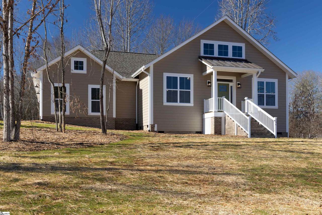104 Lipizzaner Court - Photo 1