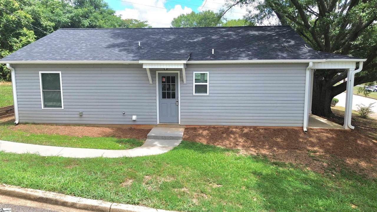 616 Massachusetts Boulevard - Photo 1