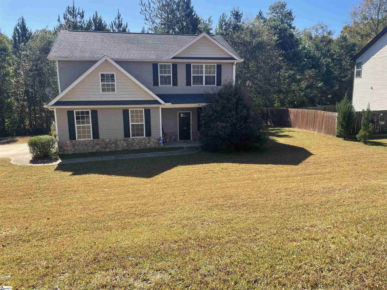 100 Redcoat Court - Photo 1