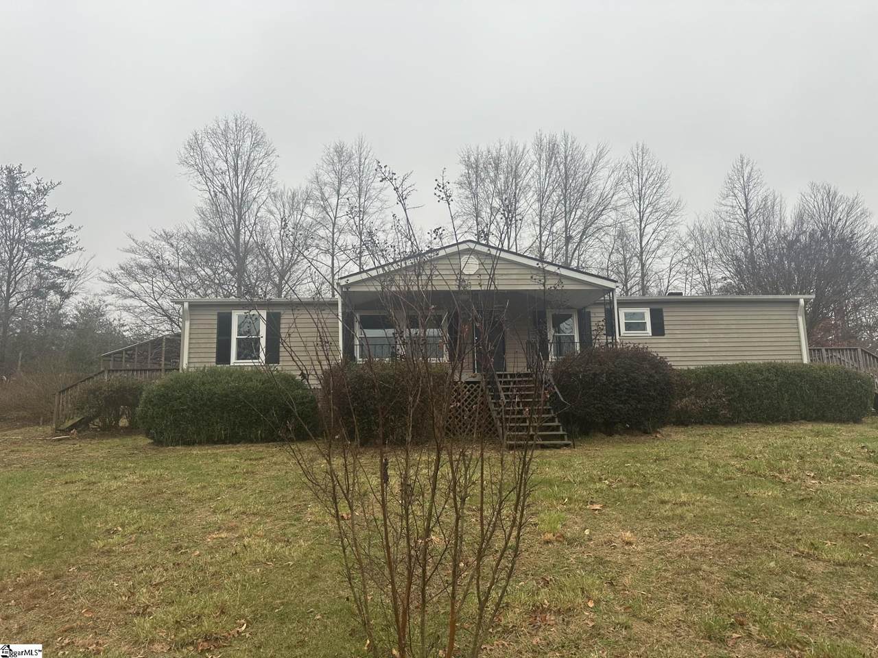 204 Jamestowne Drive - Photo 1