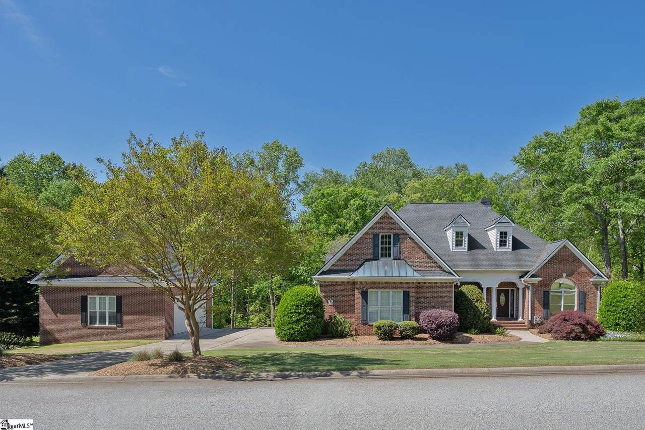 8 Bingham Way - Photo 1