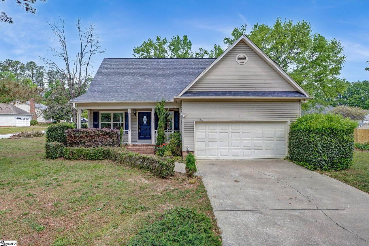 104 Rocky Chase Drive - Photo 1
