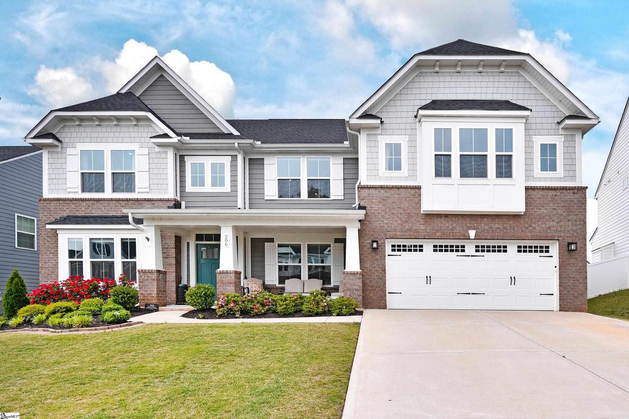 206 Chinook Drive - Photo 1
