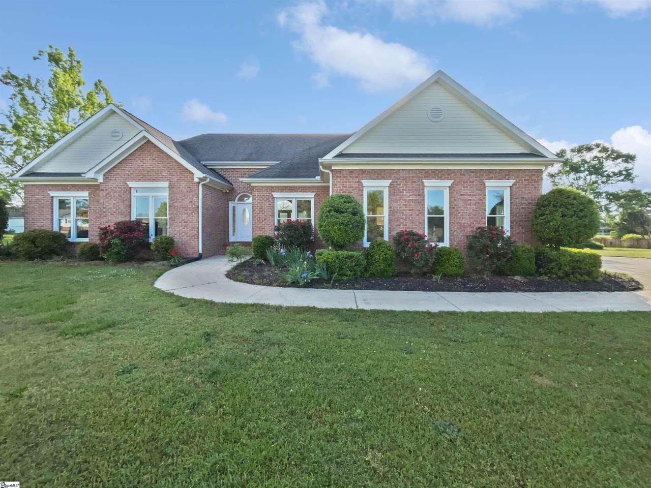 1611 Scuffletown Road - Photo 1