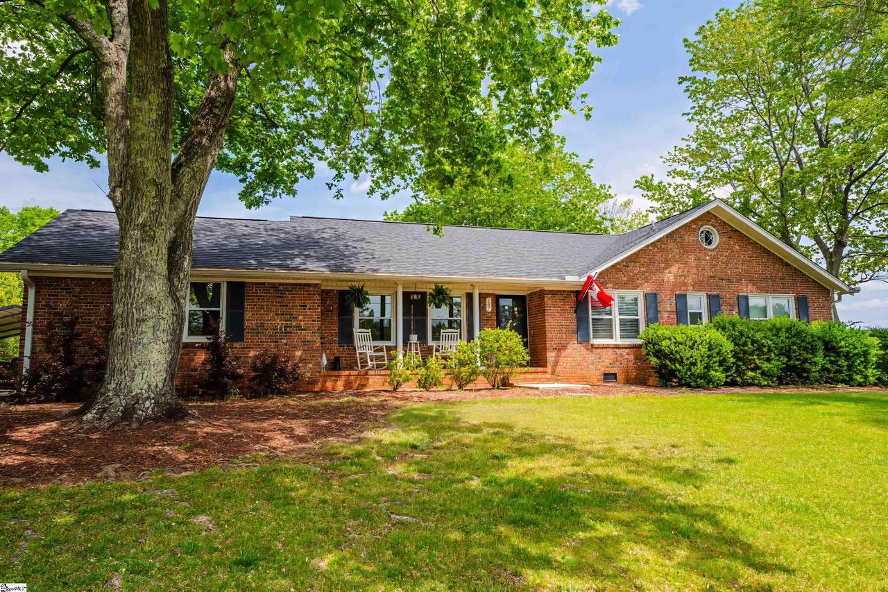 147 Daniel Drive - Photo 1