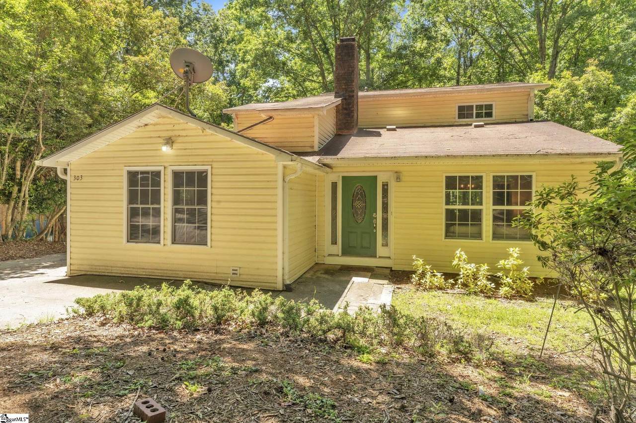 303 Manitowoc Drive - Photo 1