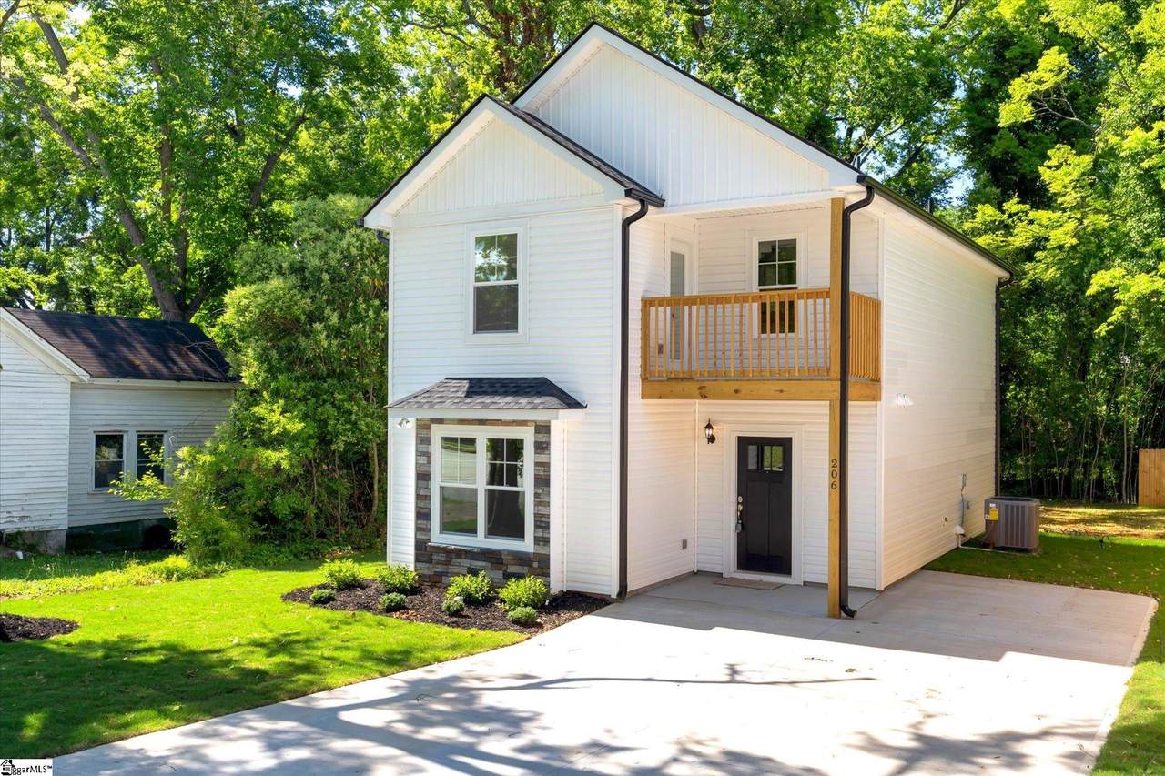206 Daniels Street - Photo 1