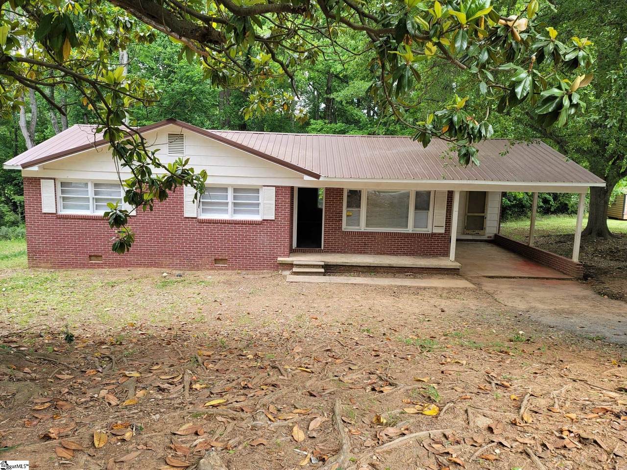 200 Lincoln Drive - Photo 1