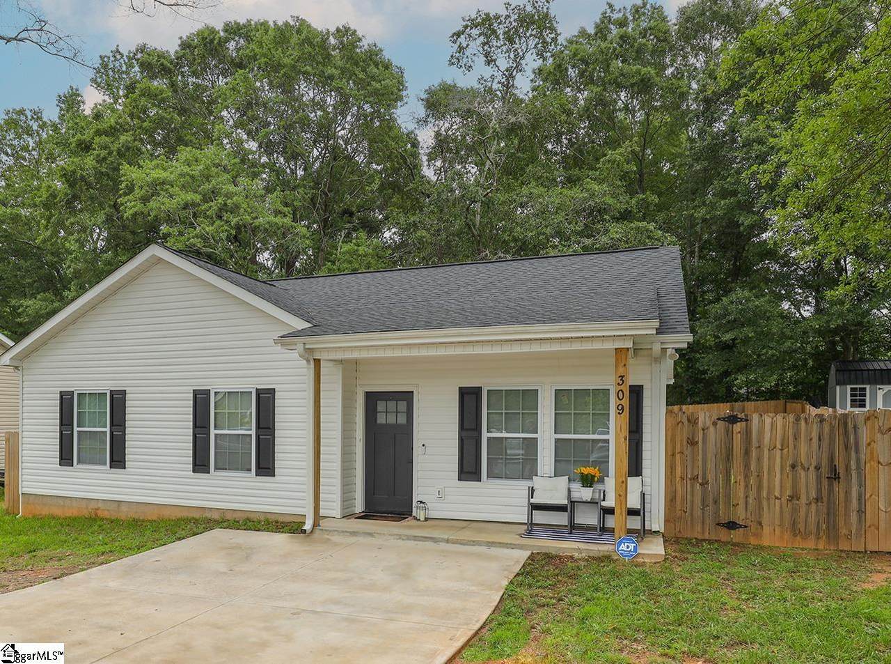 309 Saluda Street - Photo 1