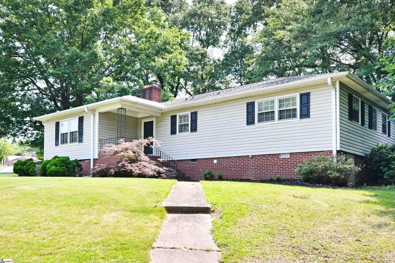 108 Woodland Drive - Photo 1