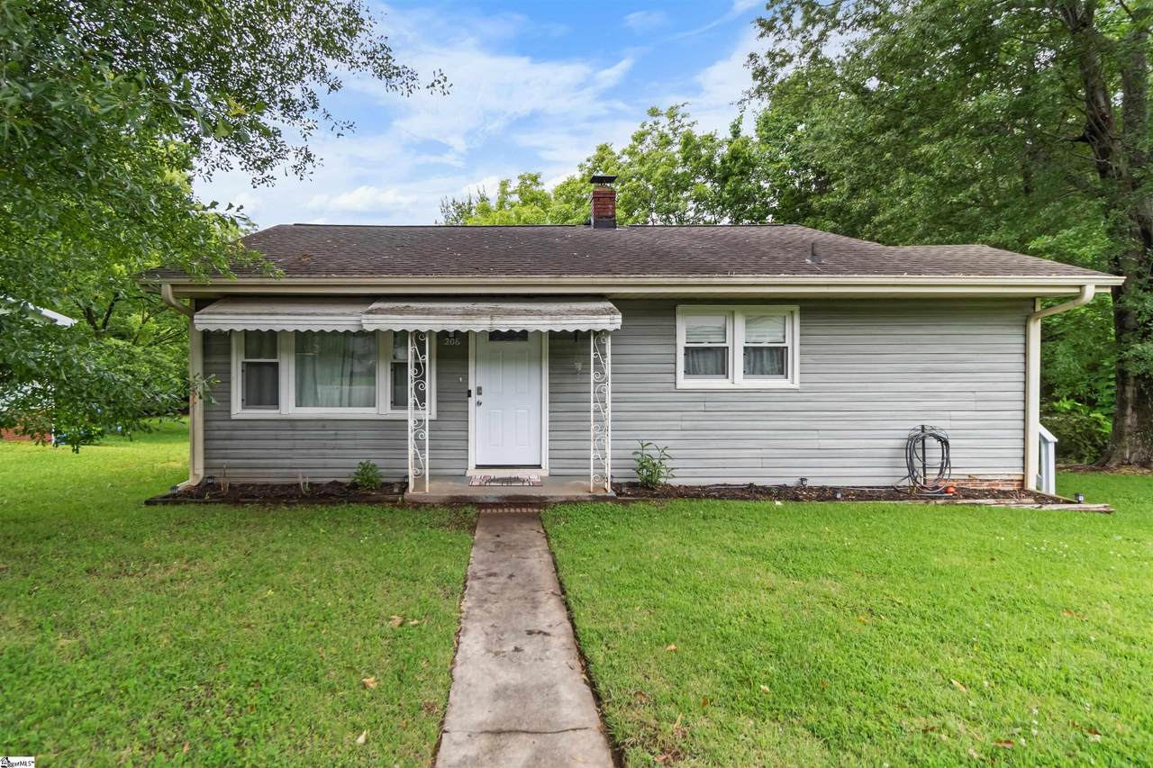 206 West Circle - Photo 1