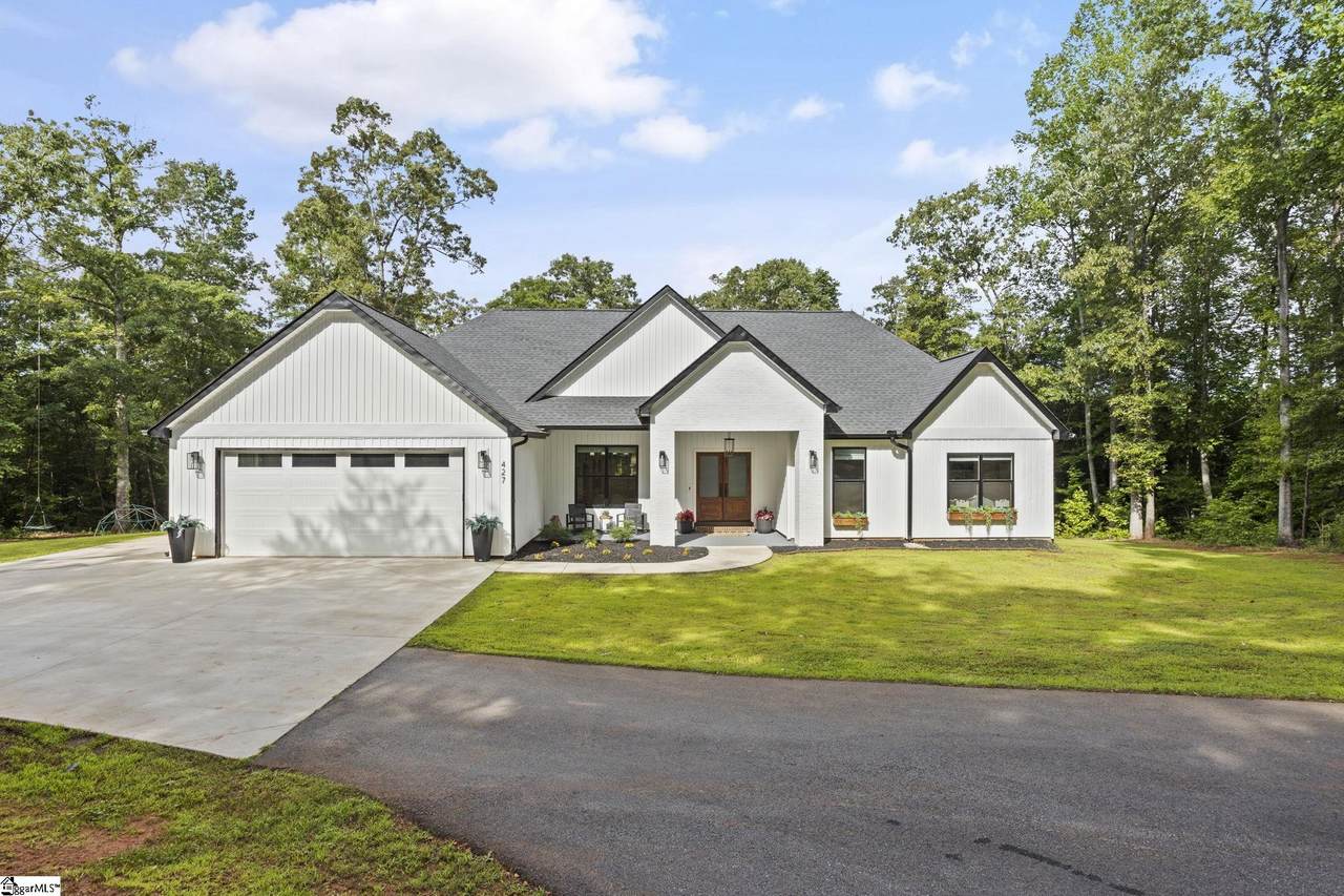 427 Lynn Road - Photo 1