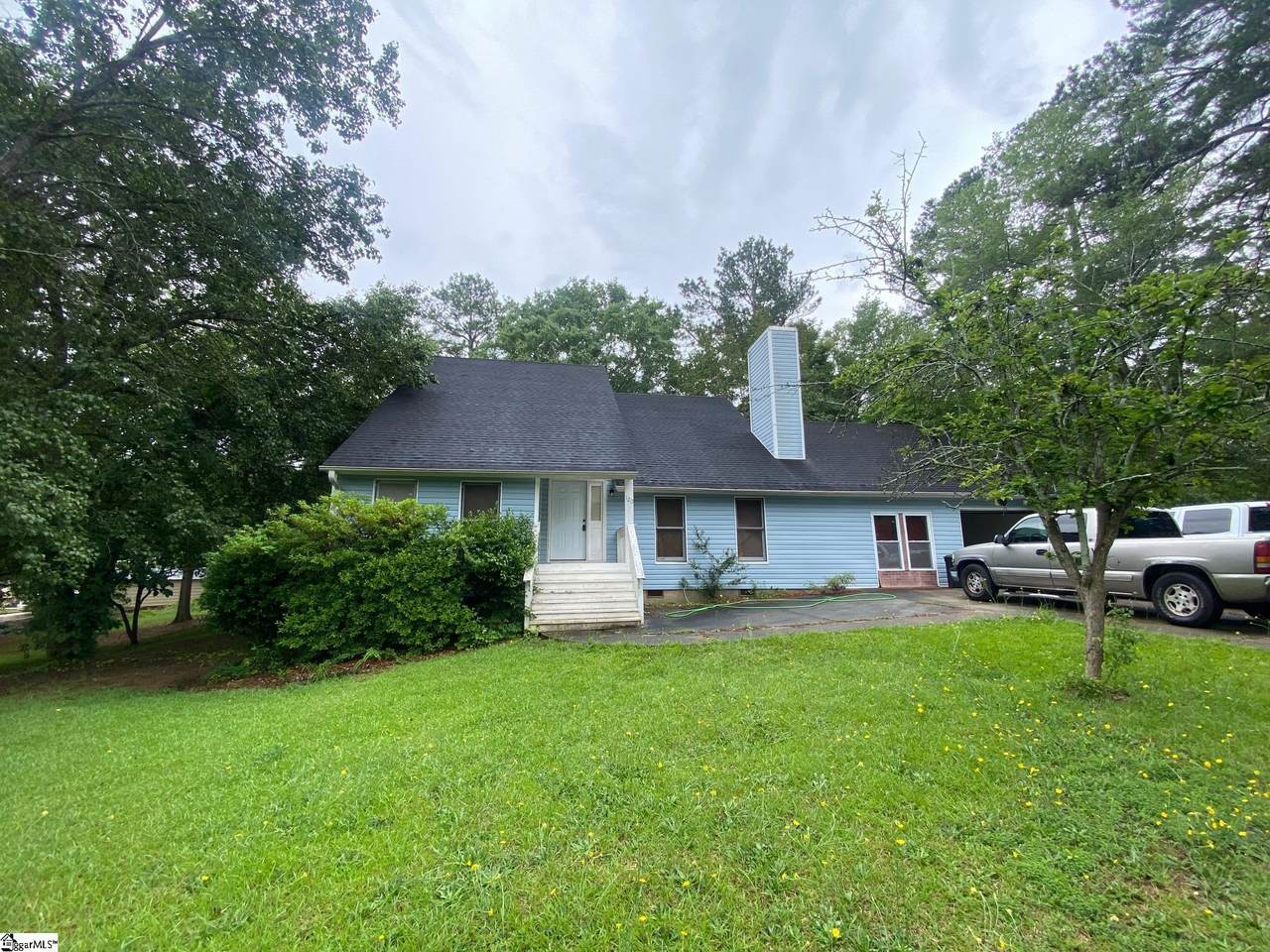 120 Coachman Drive - Photo 1