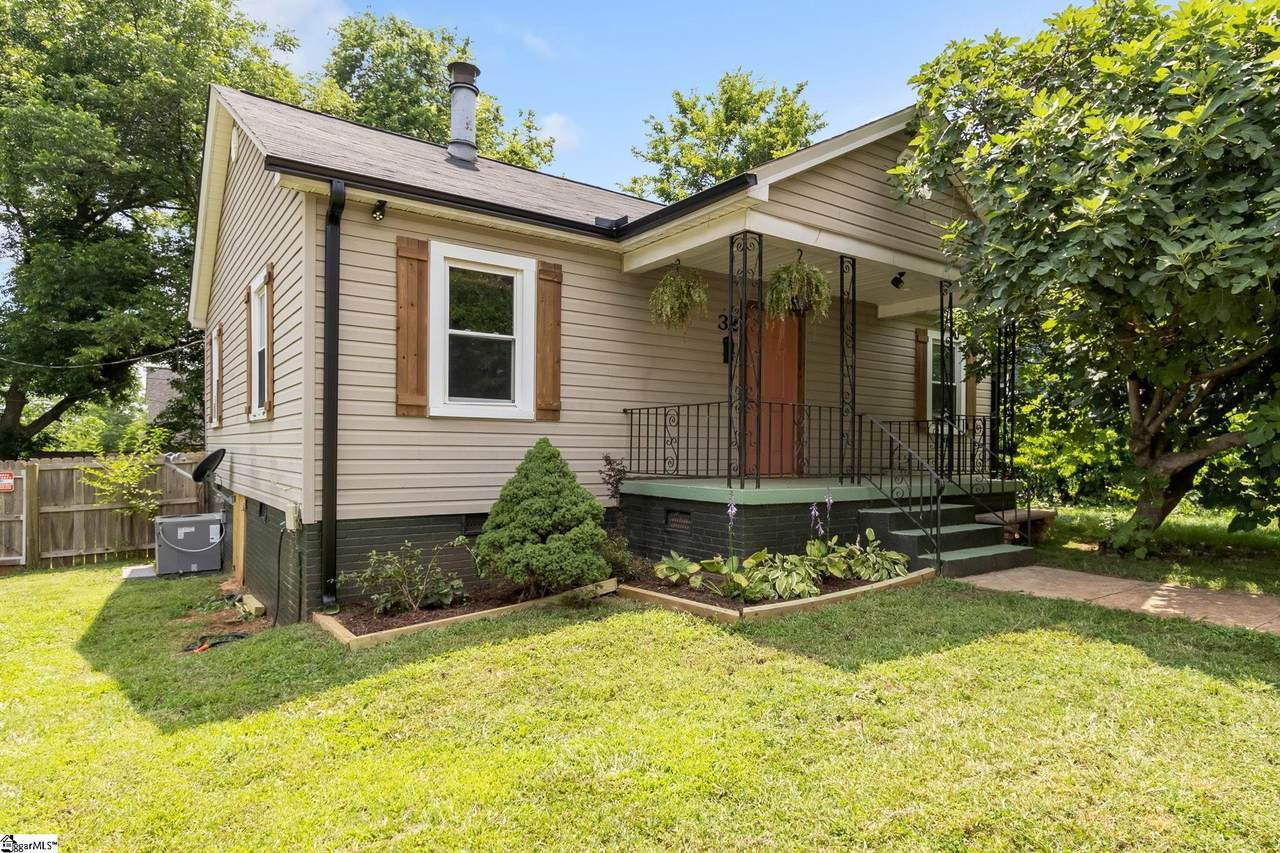 32 2nd Avenue - Photo 1