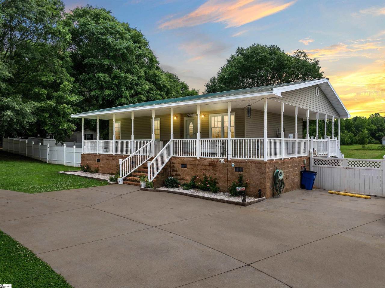 2839 Mount Lebanon Road - Photo 1