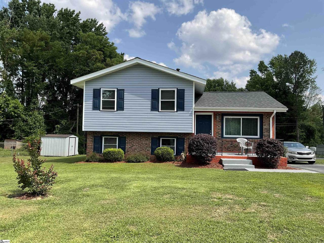 407 Old Farm Road - Photo 1