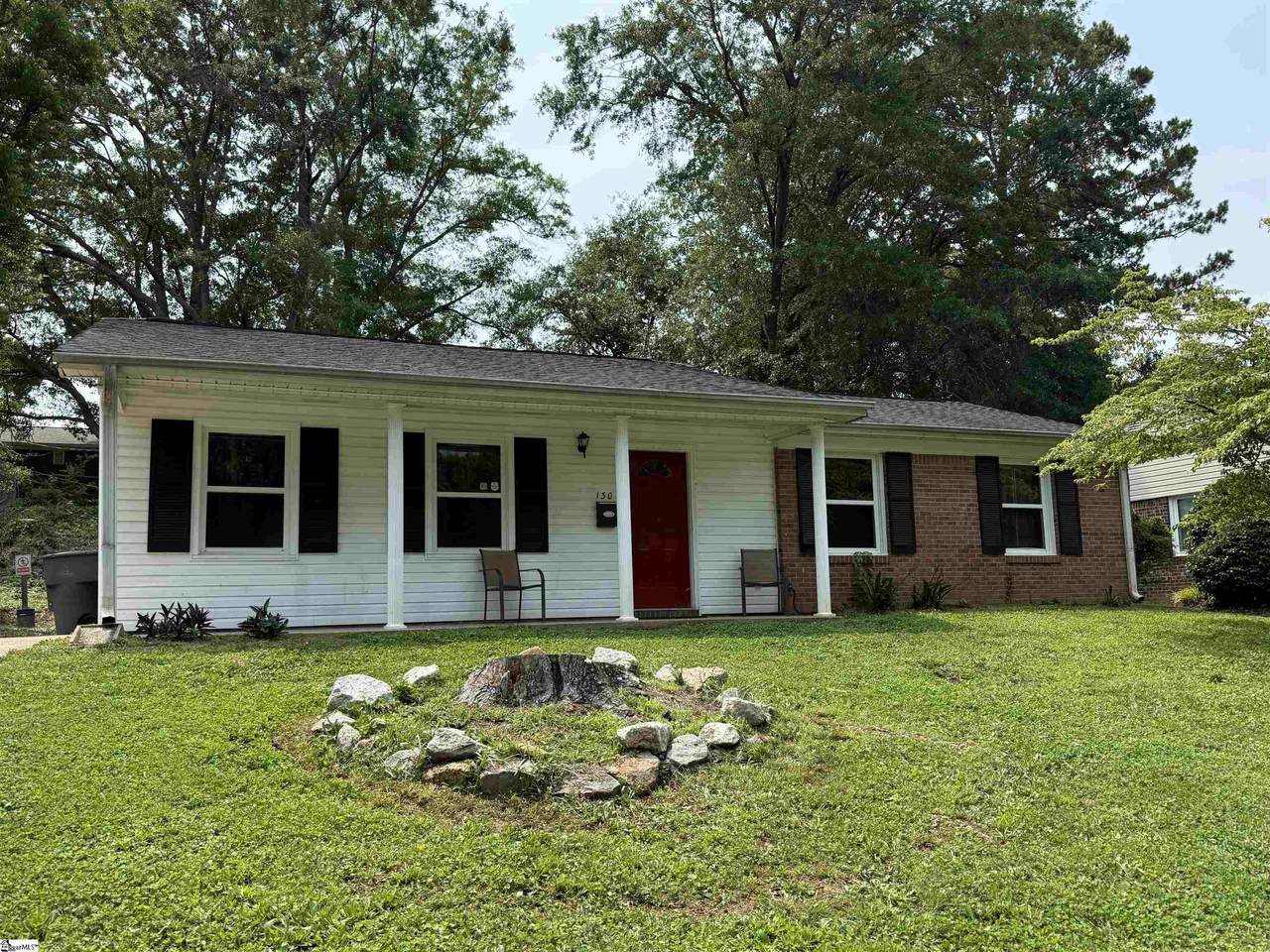 130 Lincoln Drive - Photo 1