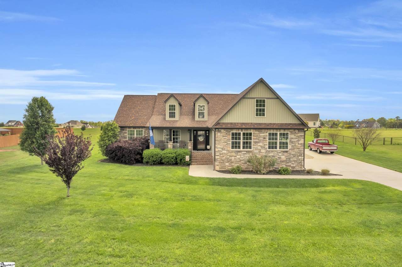 555 Sunny Slope Drive - Photo 1