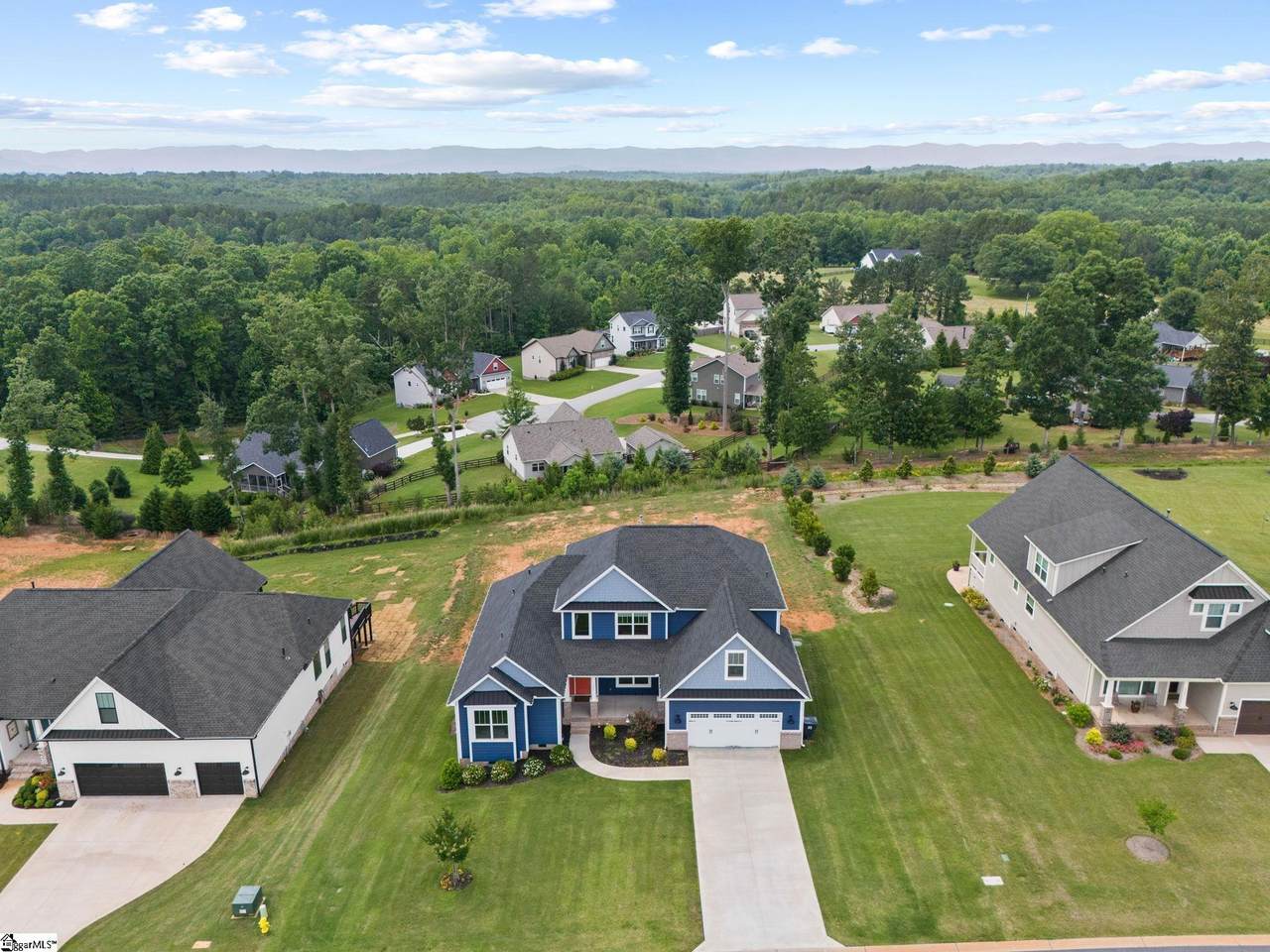 222 Montview Circle - Photo 1