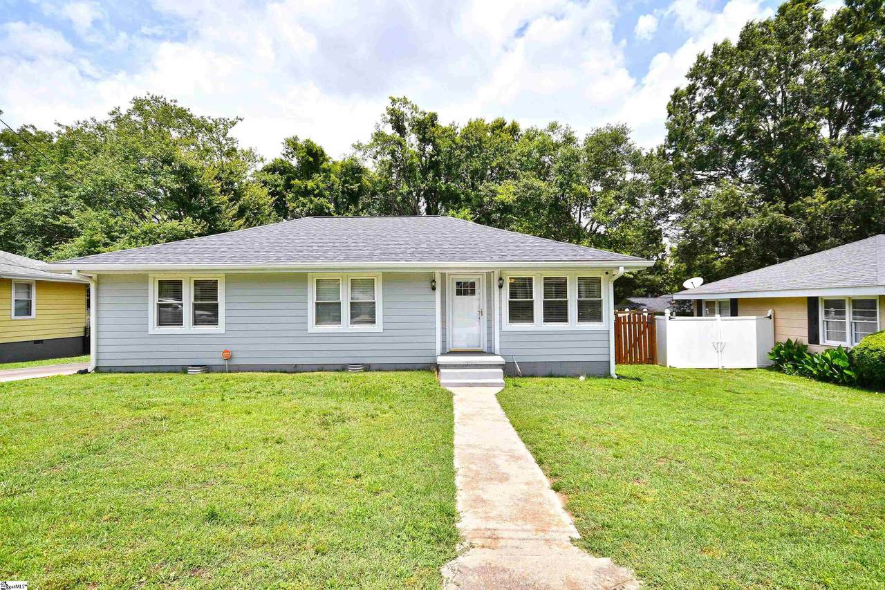 107 Townsend Drive - Photo 1