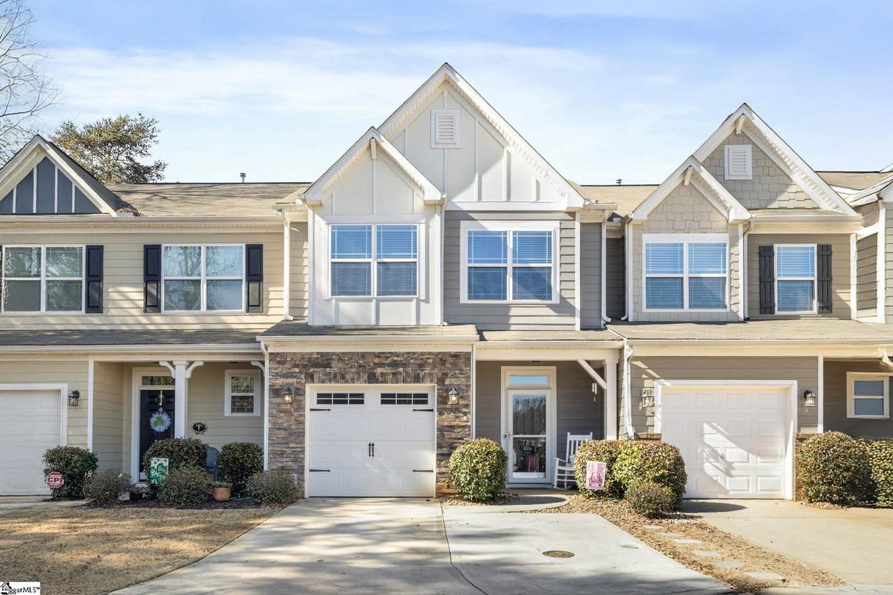 702 Daisy Hill Lane - Photo 1