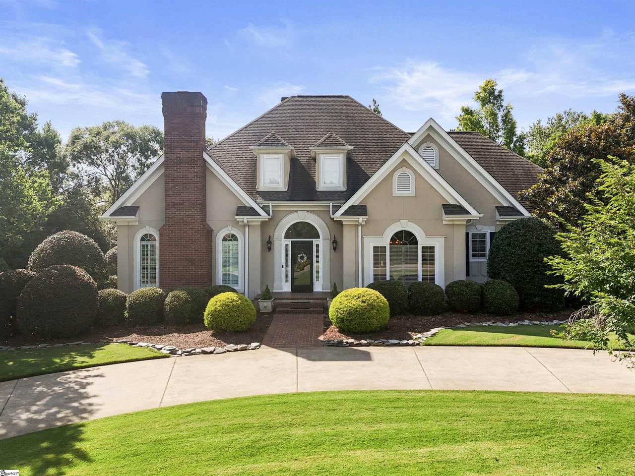 109 Muirfield Drive - Photo 1