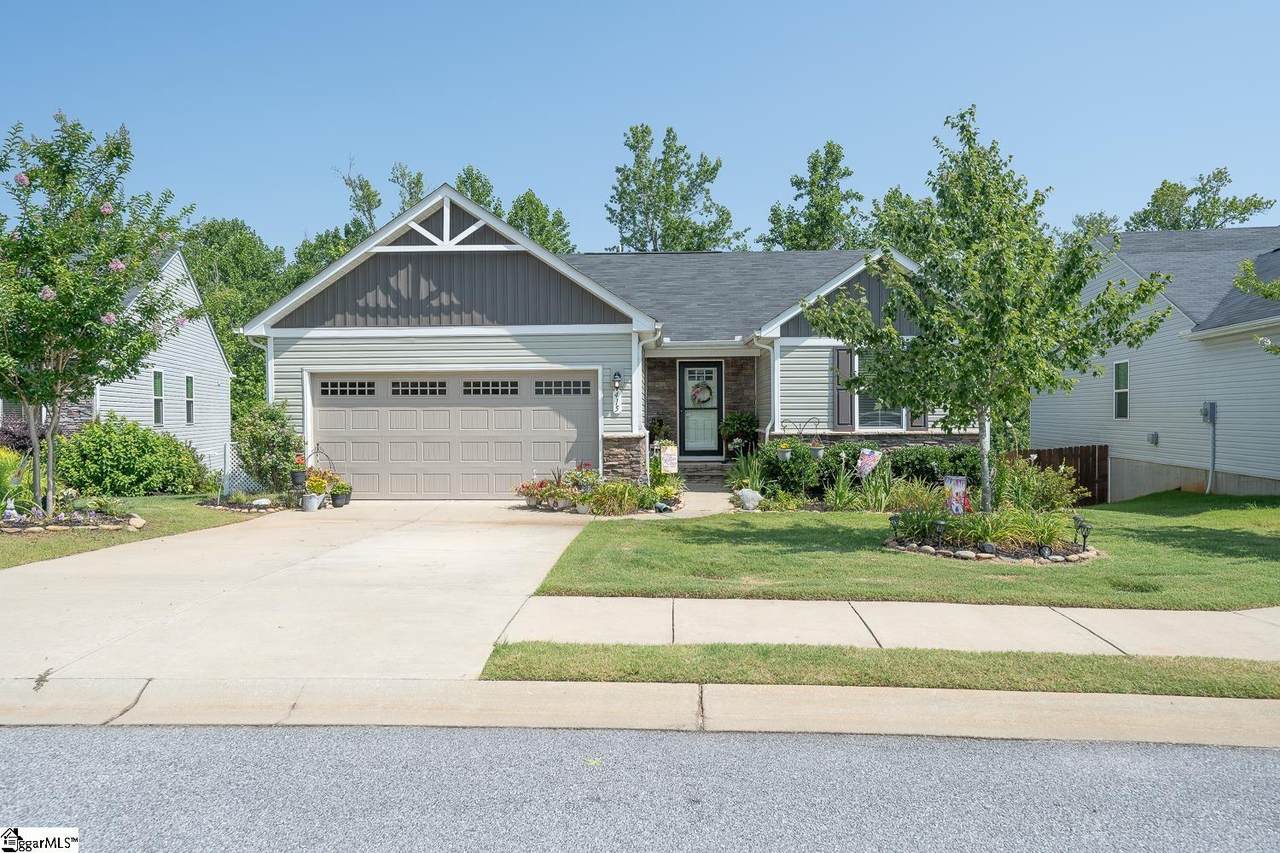 415 Edgehill Court - Photo 1