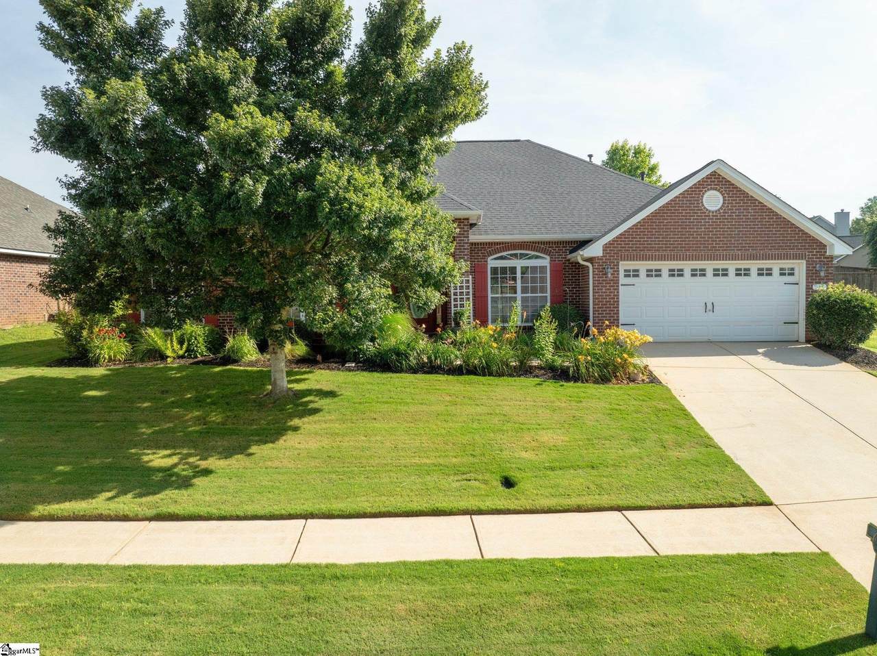 575 Ellsmere Way - Photo 1