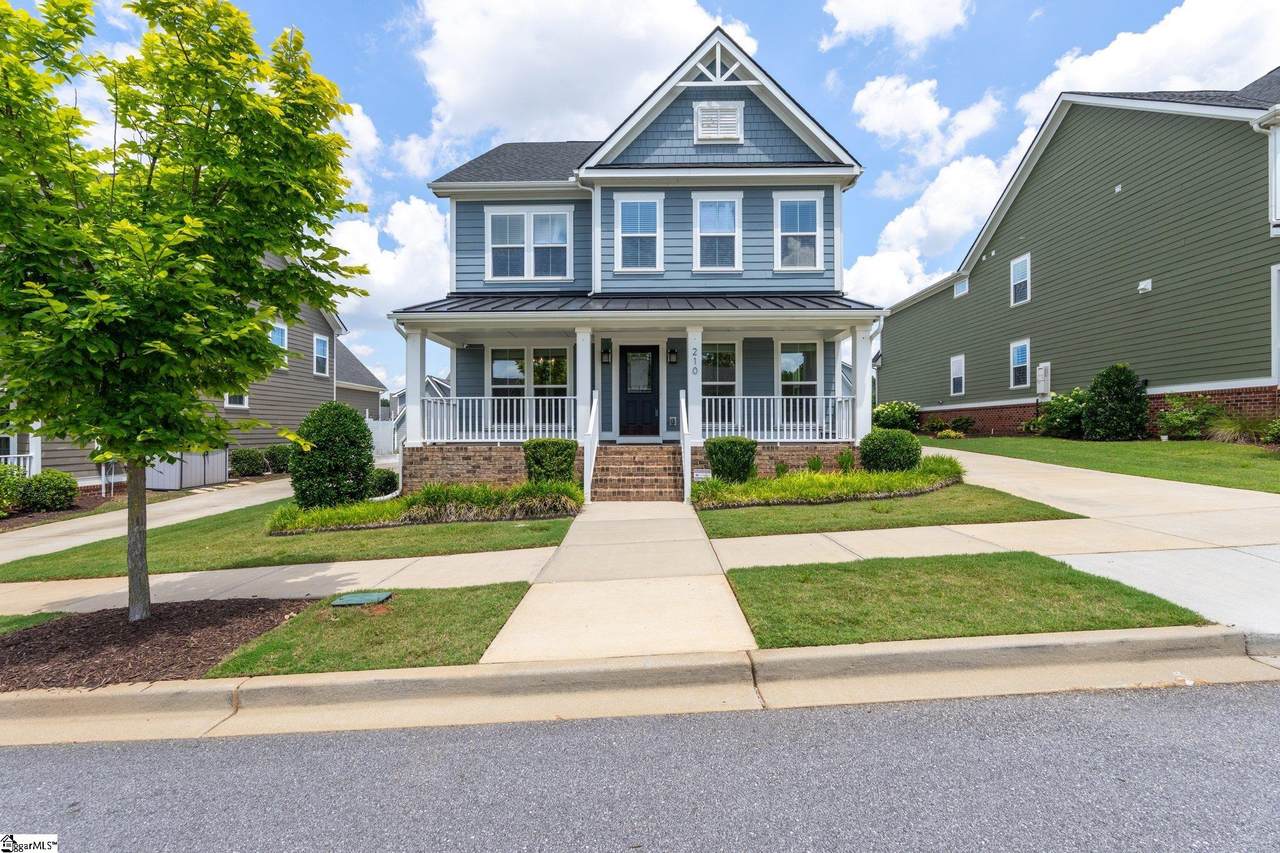 210 Alister Drive - Photo 1