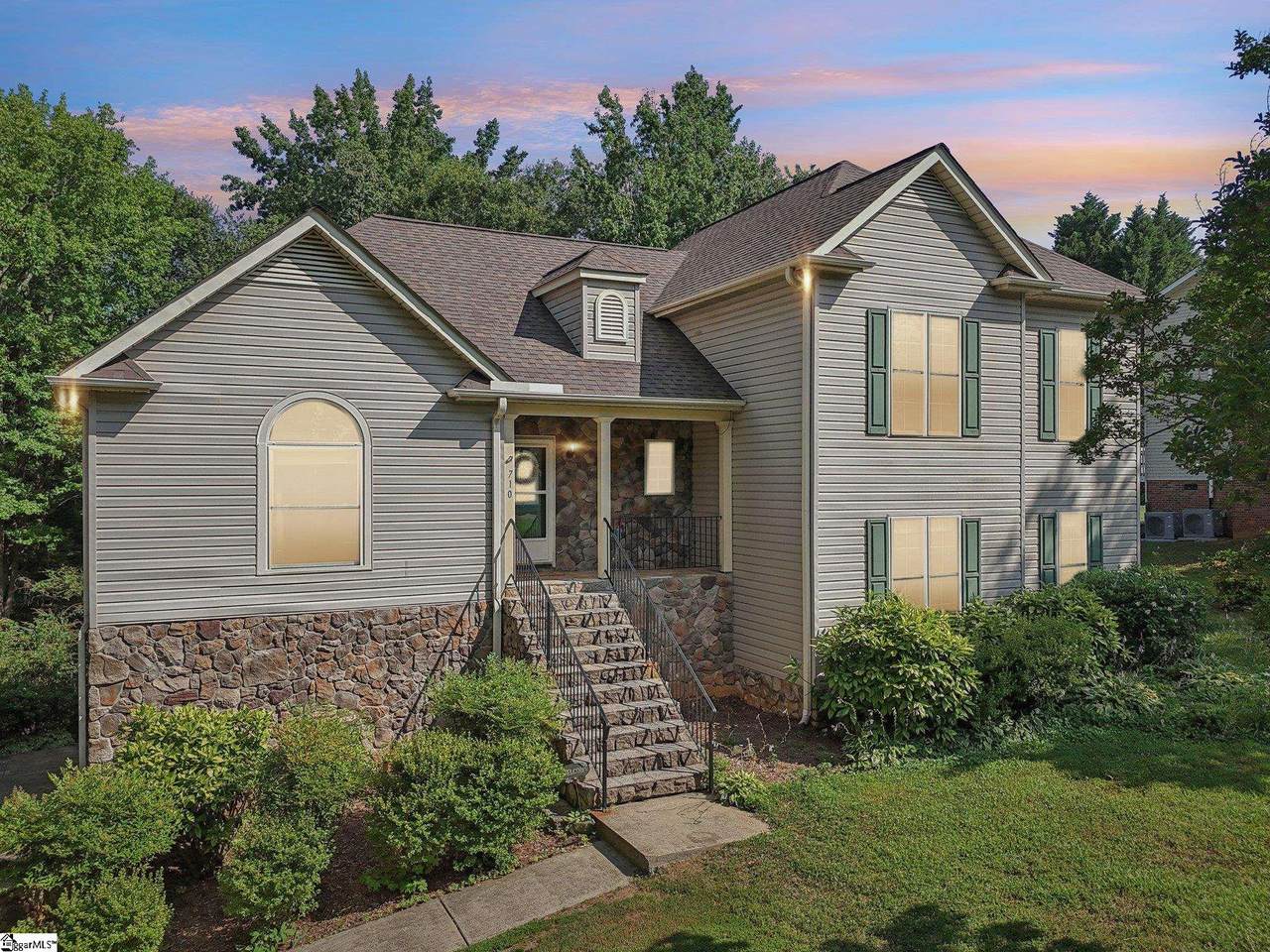 710 Pineapple Pointe - Photo 1