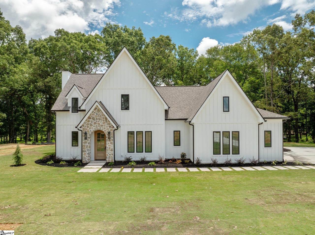 748 Garrison Road - Photo 1