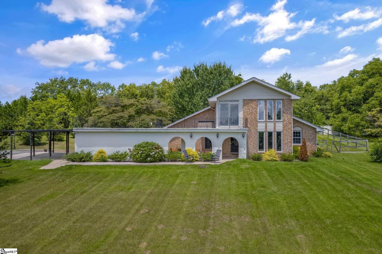 533 Amsterdam Road - Photo 1
