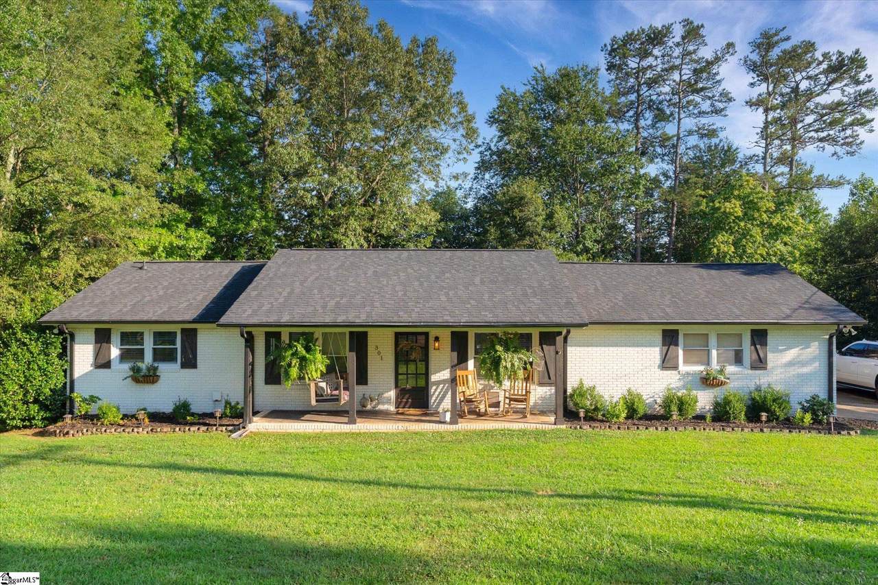 301 Ridgecrest Drive - Photo 1