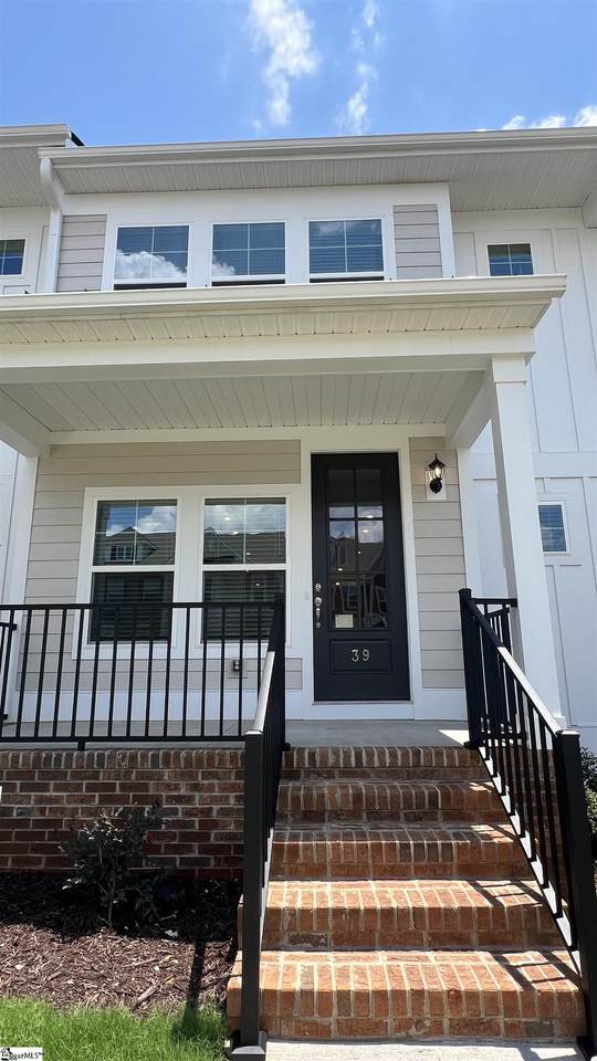 39 Leander Drive - Photo 1