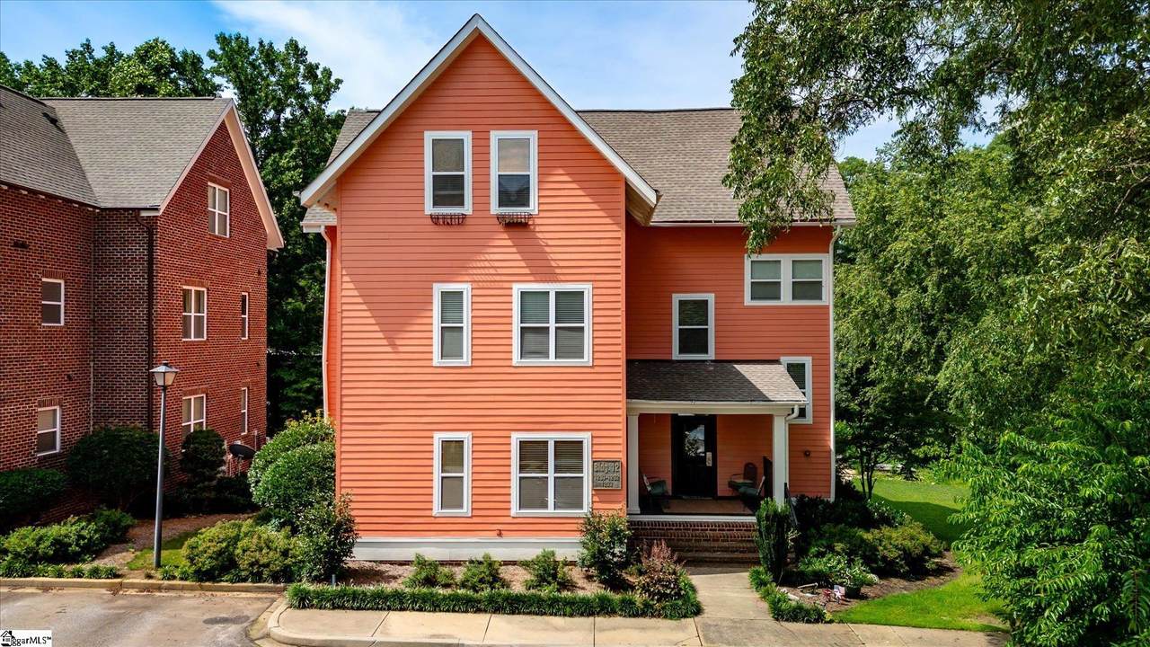 204 Park Avenue - Photo 1