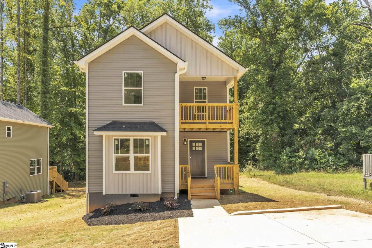 402 Woodland Circle - Photo 1