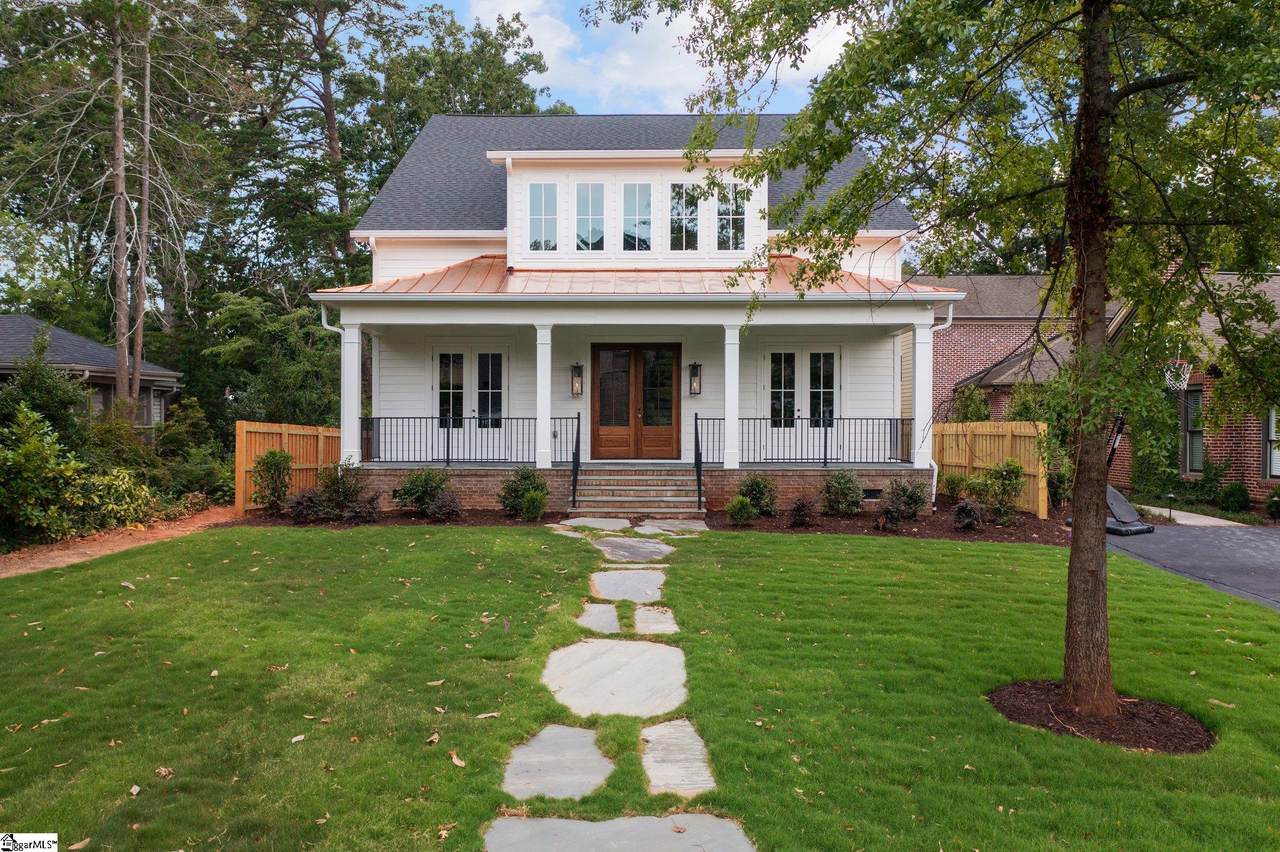 607 Byrd Boulevard - Photo 1