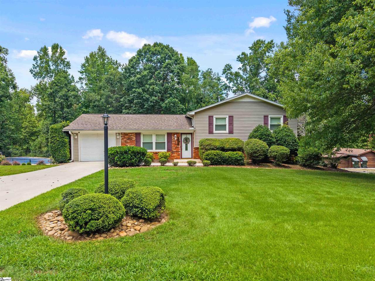 223 Powers Drive - Photo 1