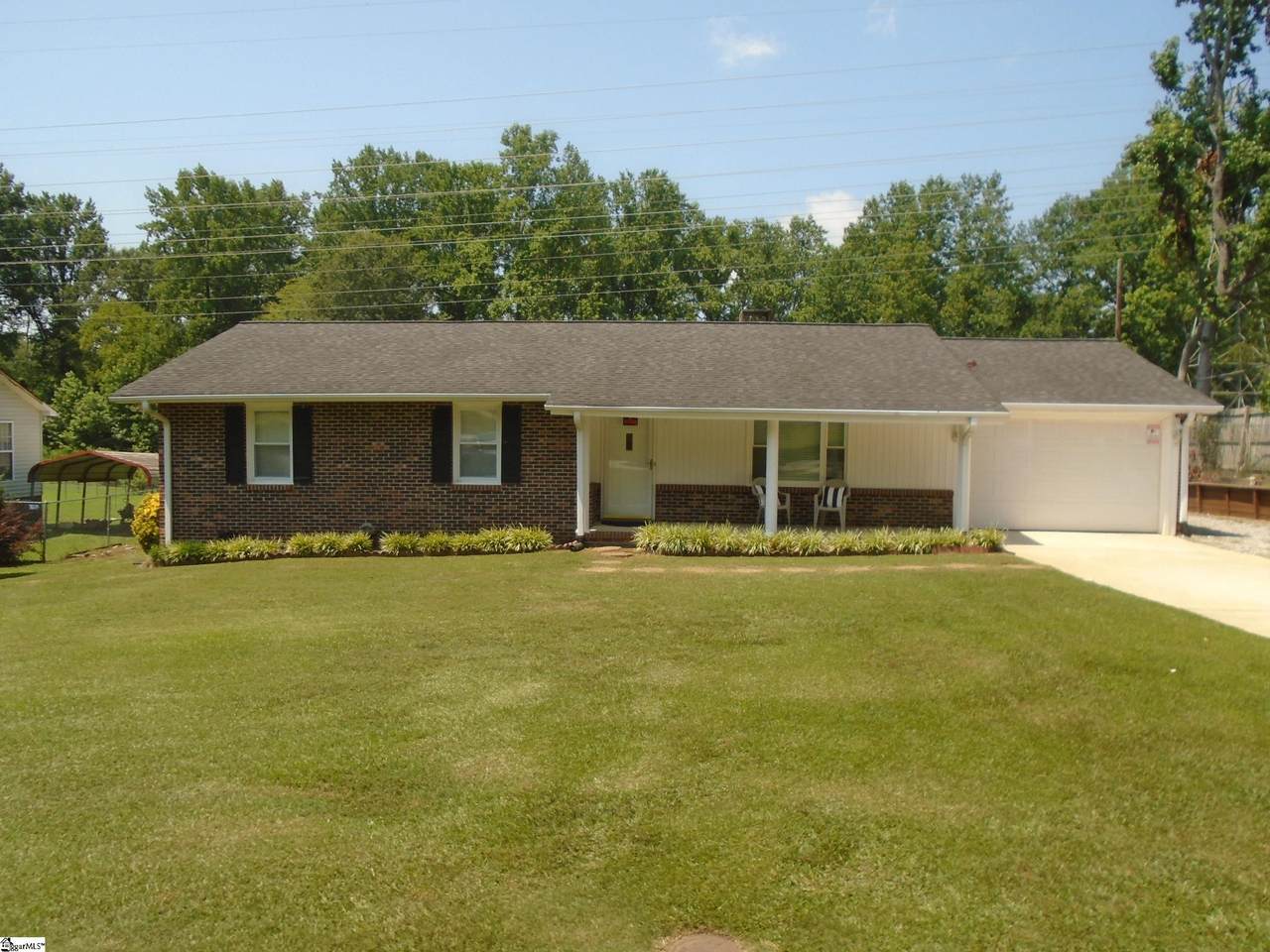 424 Penarth Drive - Photo 1