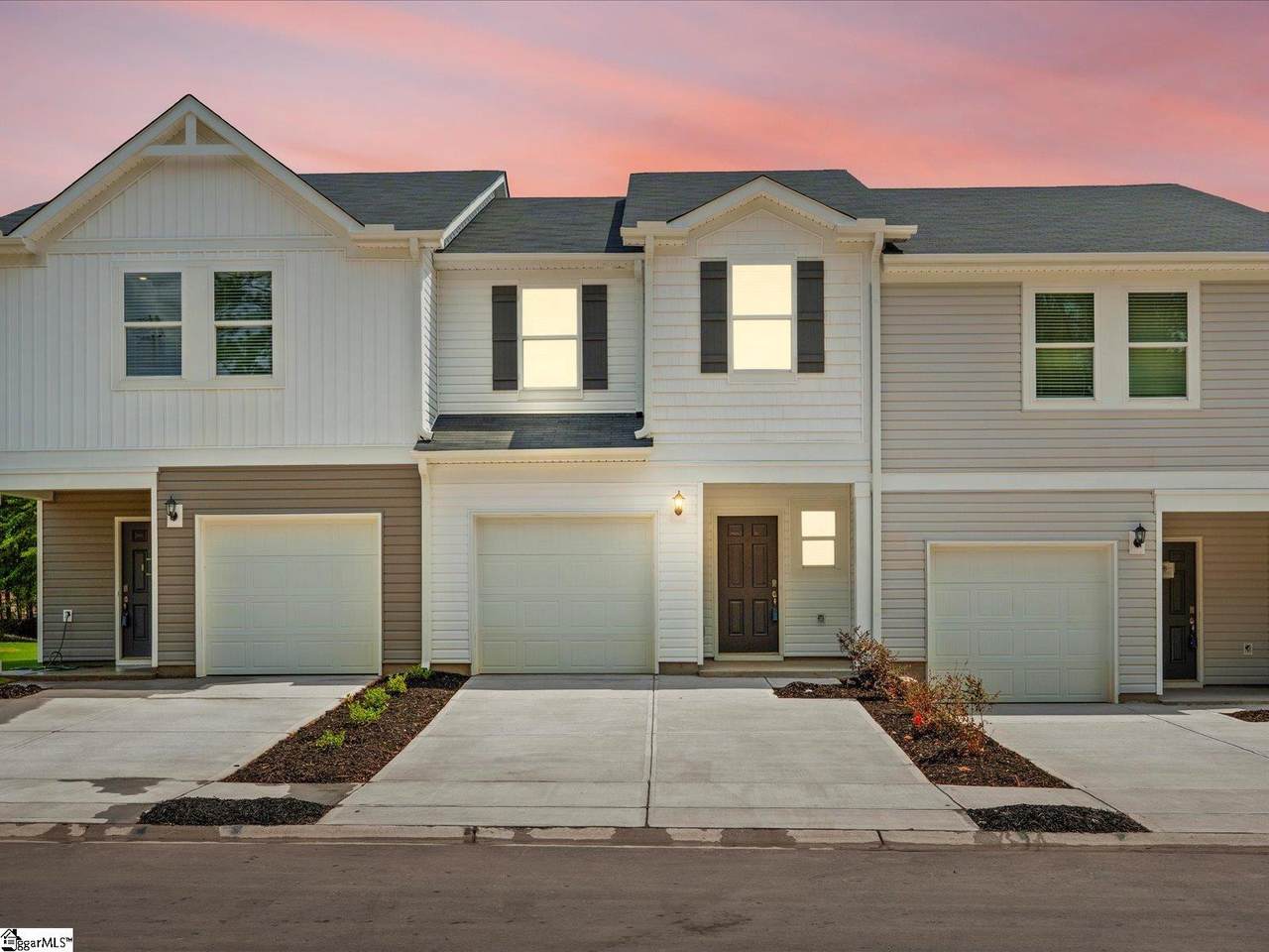 829 Ernest Lane - Photo 1