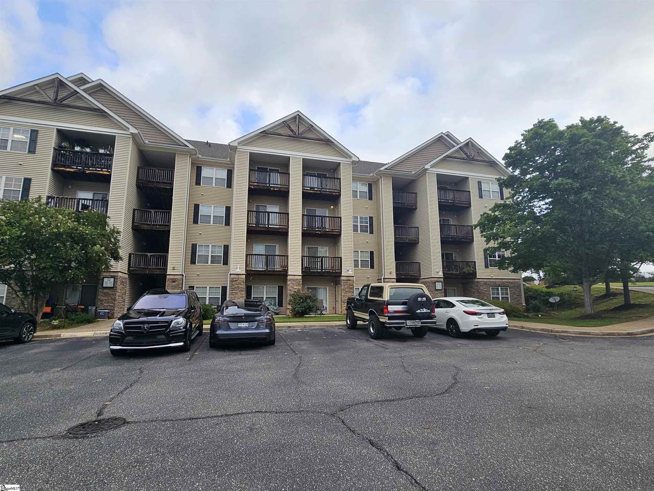 725 Lookover Drive - Photo 1